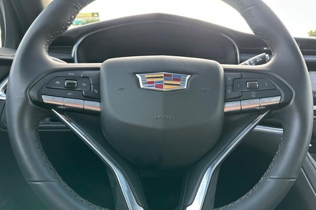 2025 Cadillac XT6 Luxury