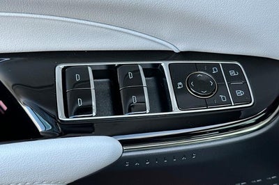 2025 Cadillac LYRIQ Luxury 1