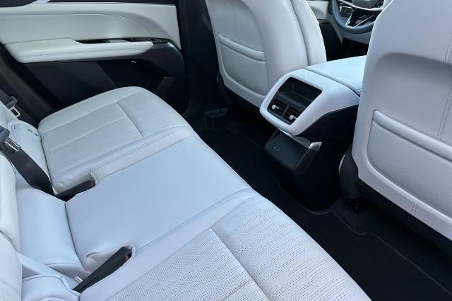 2025 Cadillac LYRIQ Luxury 1