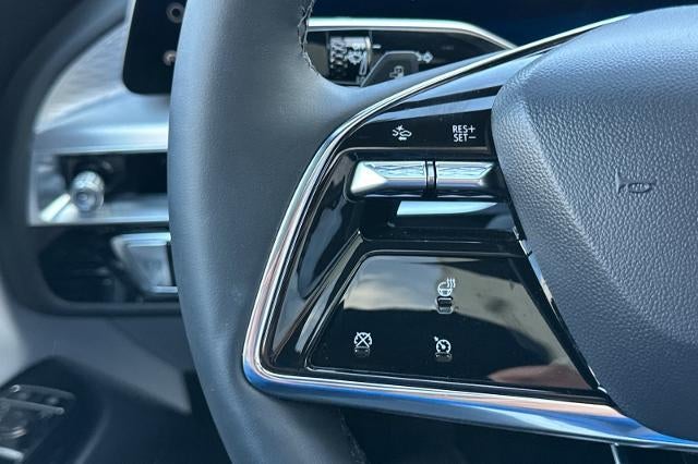 2025 Cadillac LYRIQ Luxury 1