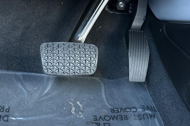 2025 Cadillac LYRIQ Luxury 1