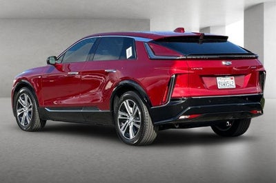 2025 Cadillac LYRIQ Luxury 1