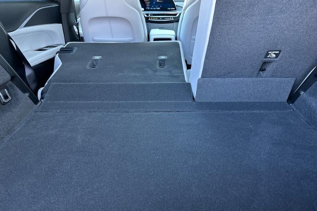 2025 Cadillac LYRIQ Luxury 1