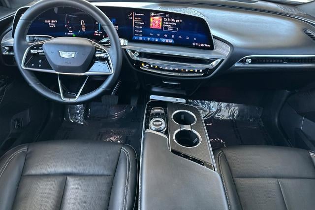 2024 Cadillac LYRIQ Luxury 1