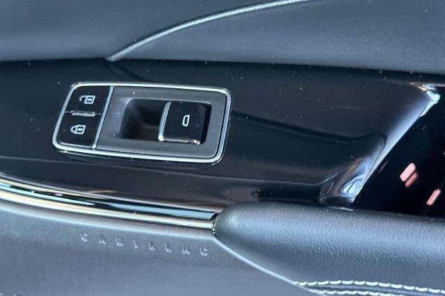 2024 Cadillac LYRIQ Luxury 1