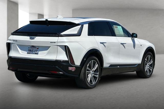 2024 Cadillac LYRIQ Luxury 1