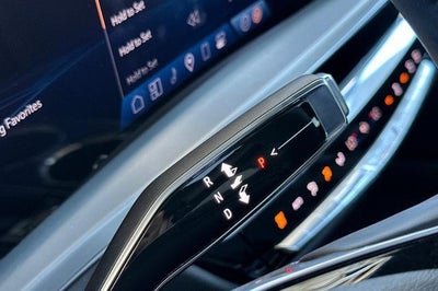 2024 Cadillac LYRIQ Luxury 1