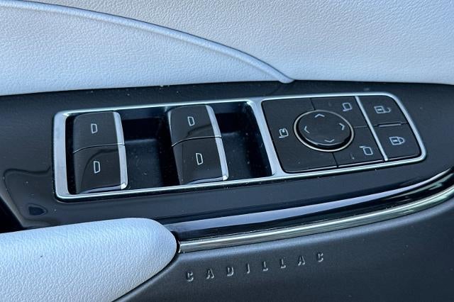 2024 Cadillac LYRIQ Luxury 1