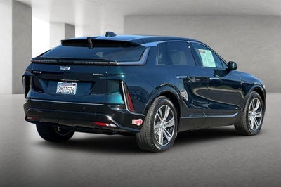 2024 Cadillac LYRIQ Luxury 1