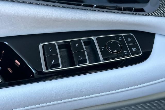 2027 Cadillac OPTIQ Luxury