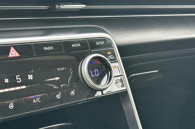 2024 Genesis GV80 Base