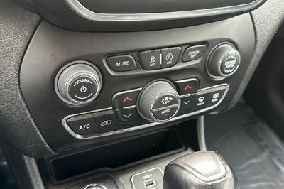 2023 Jeep Cherokee Altitude Lux 4x4