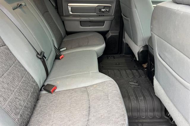 2017 RAM 1500 Big Horn Crew Cab 4x4 5'7" Box