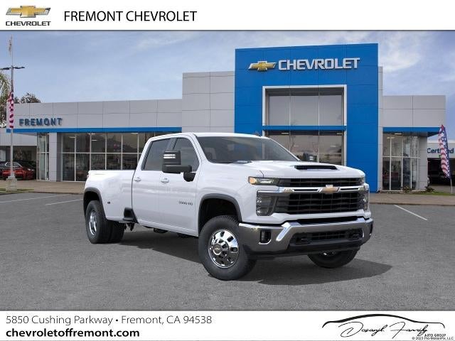 2026 Chevrolet Silverado HD LT 4WD Crew Cab Long Box DRW's photo