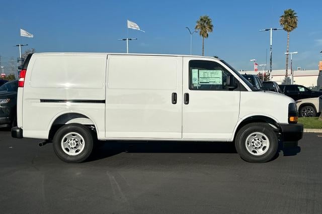 2025 Chevrolet Express Cargo 2500 Base