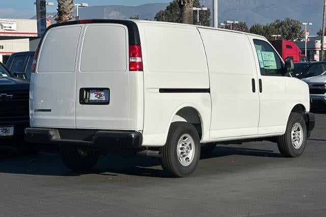 2025 Chevrolet Express Cargo 2500 Base