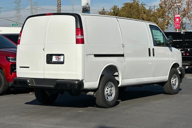 2025 Chevrolet Express Cargo 2500 Base