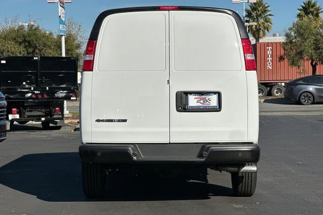 2025 Chevrolet Express Cargo 2500 Base