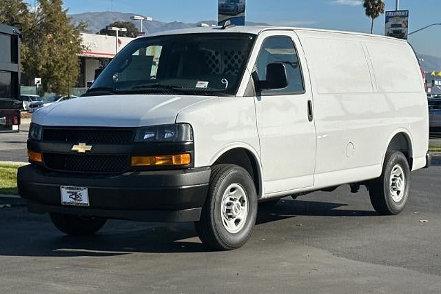 2025 Chevrolet Express Cargo 2500 Base