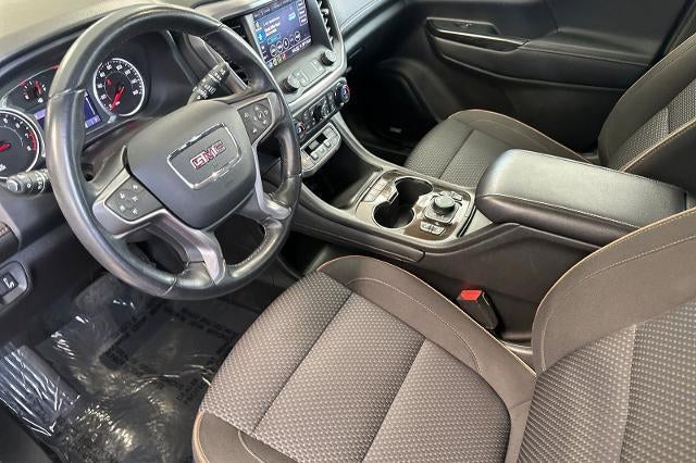 2022 GMC Acadia AT4