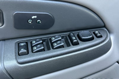 2003 Chevrolet Suburban LS