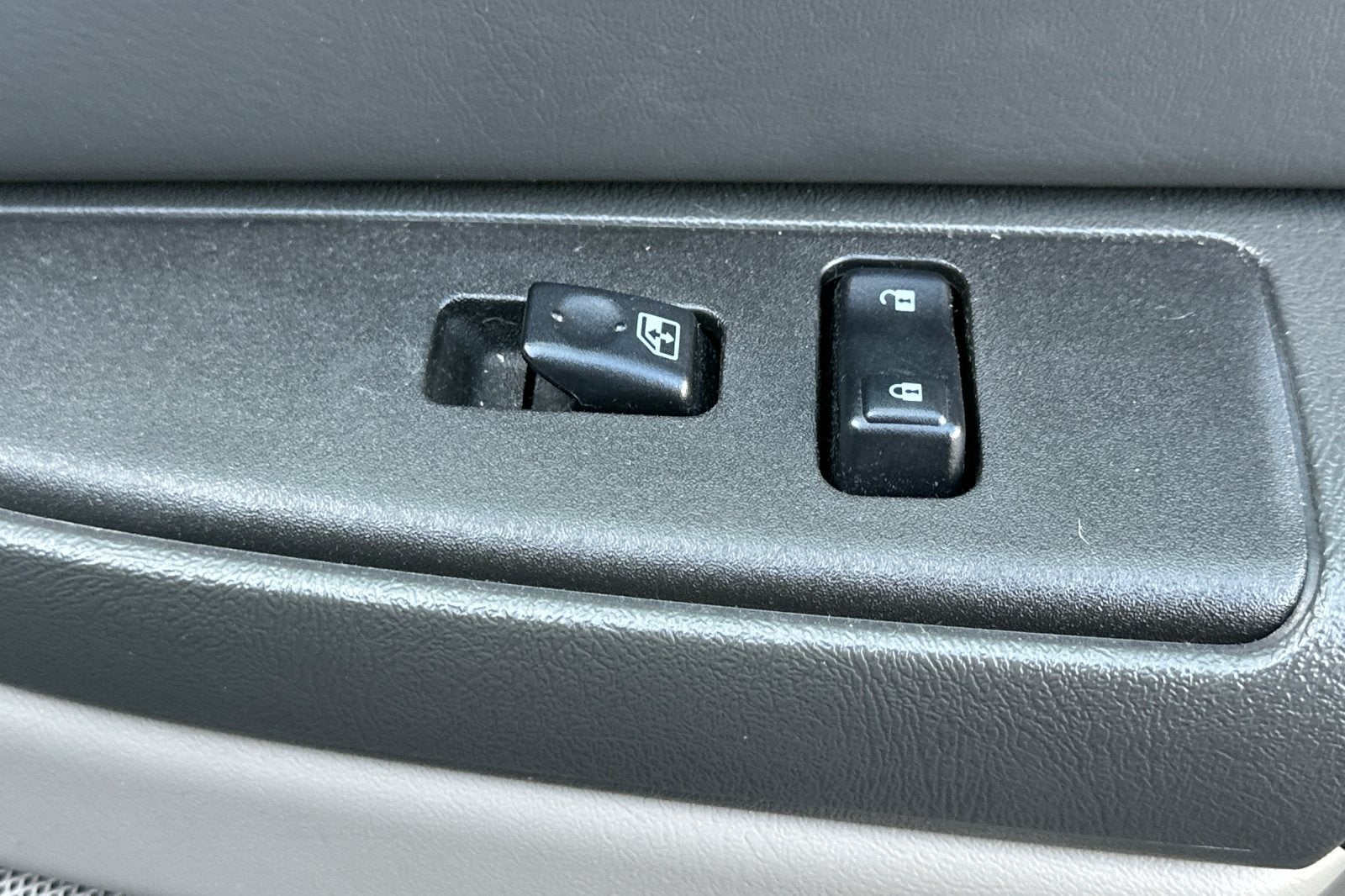 2003 Chevrolet Suburban LS