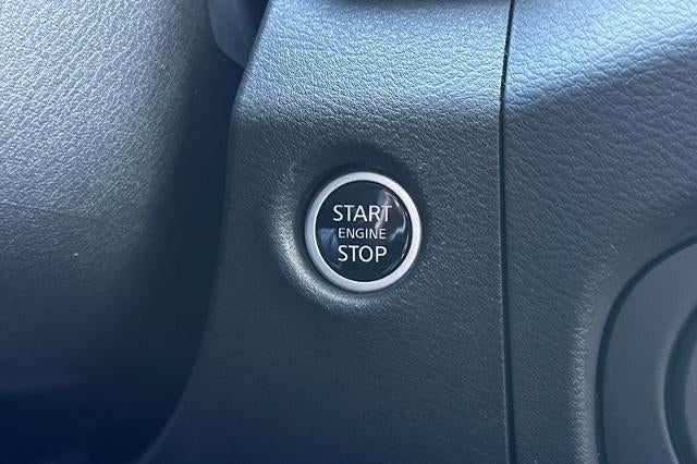 2023 Nissan Frontier Crew Cab PRO-X 4x2