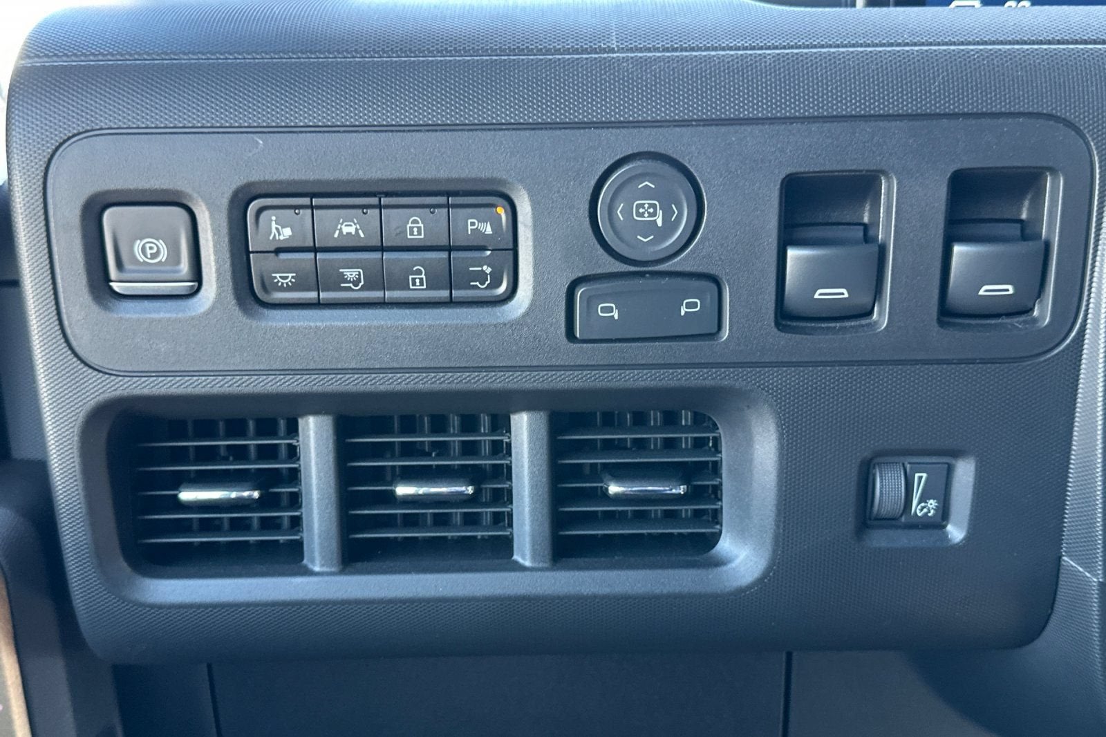 2025 Chevrolet BrightDrop 600 Base