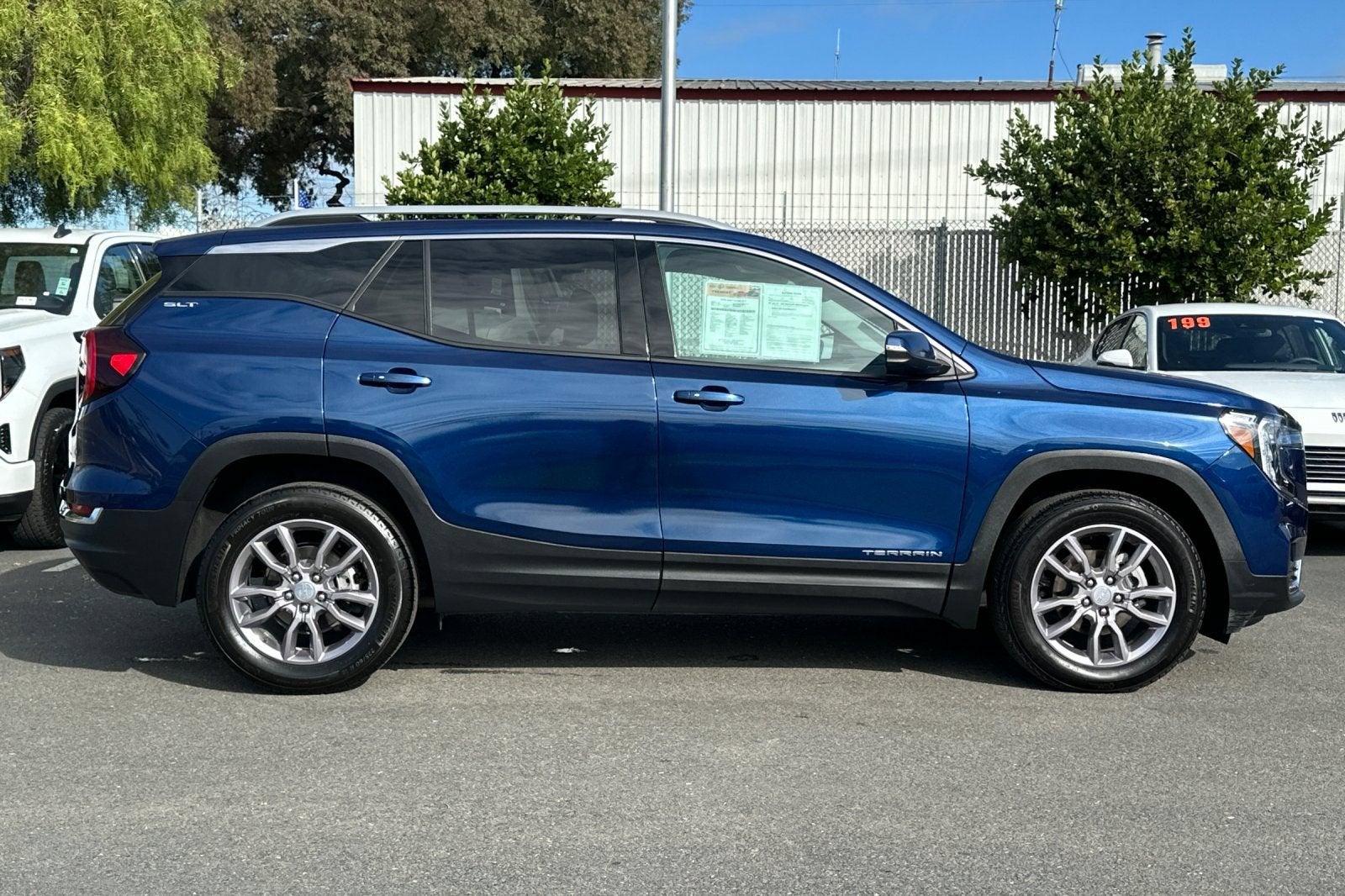 2023 GMC Terrain SLT