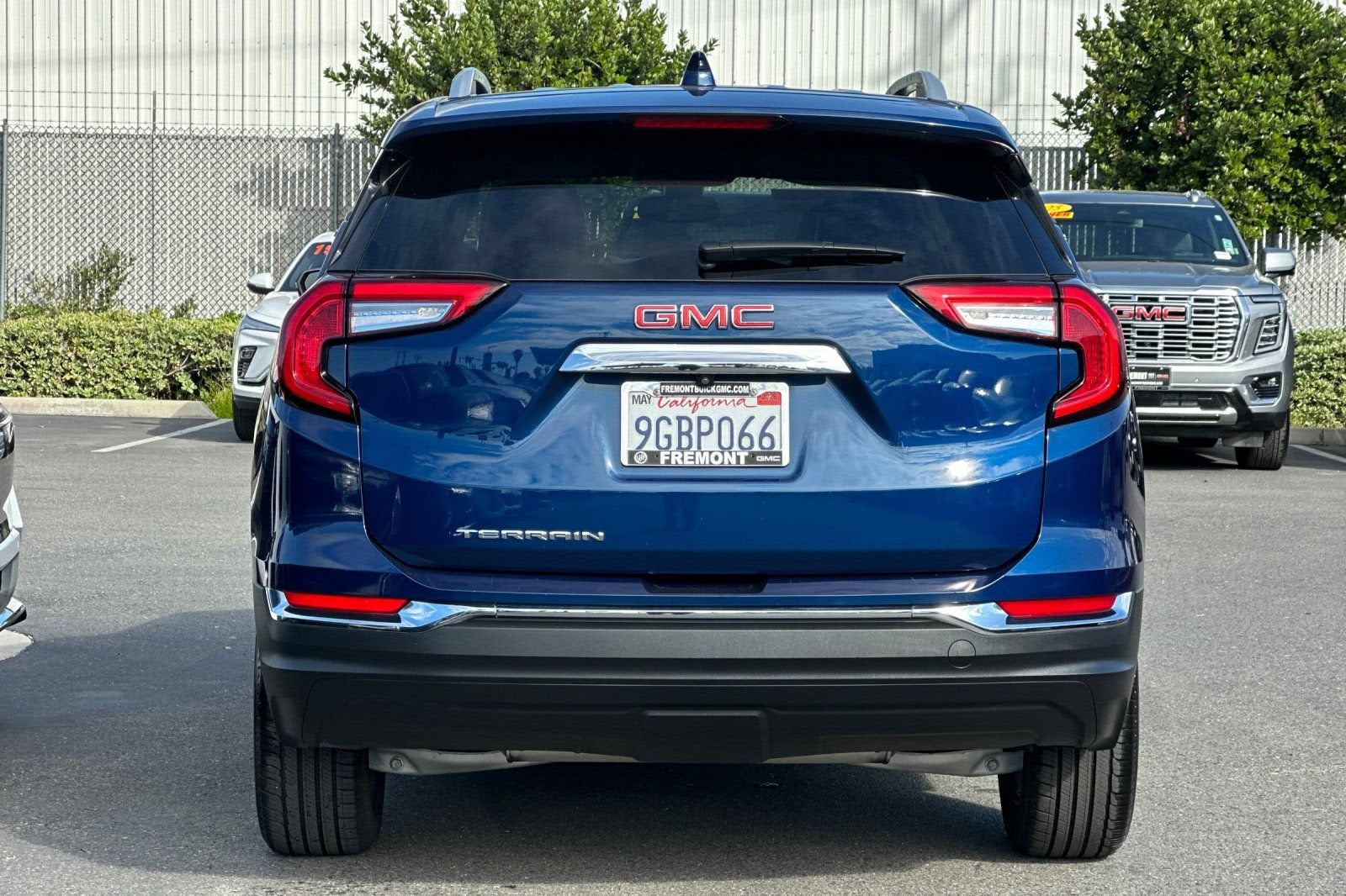 2023 GMC Terrain SLT