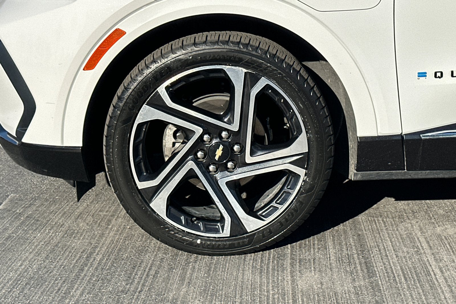 2025 Chevrolet Equinox EV LT