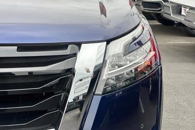 2023 Nissan Pathfinder Platinum FWD