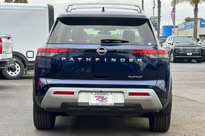 2023 Nissan Pathfinder Platinum FWD