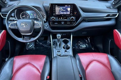 2022 Toyota Highlander XSE