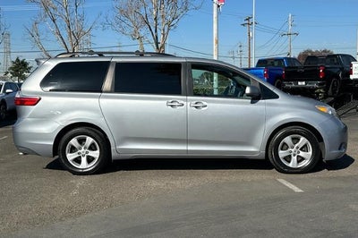 2015 Toyota Sienna LE AAS