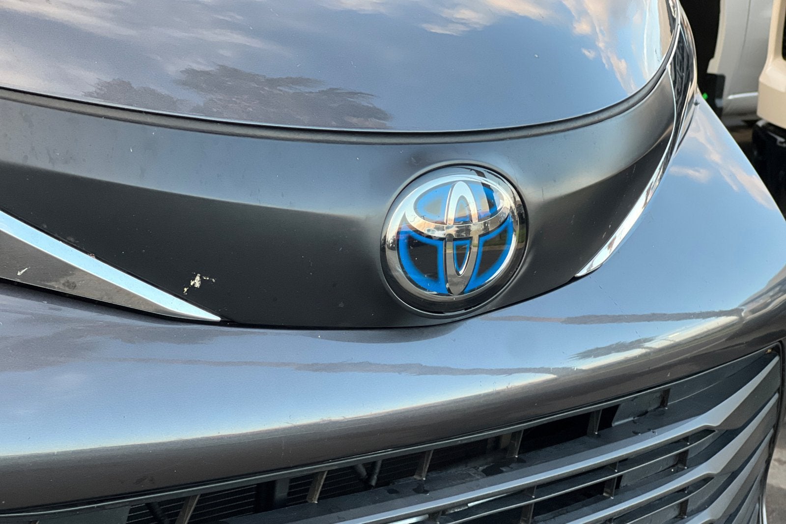 2025 Toyota Sienna LE