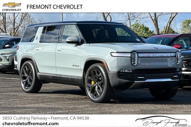 2023 RIVIAN R1S Adventure