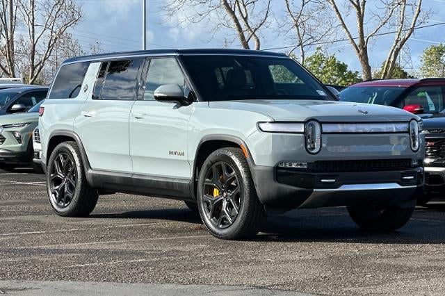 2023 RIVIAN R1S Adventure