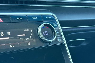 2024 Genesis GV80 Base