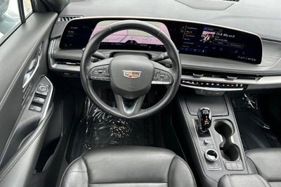 2025 Cadillac XT4 Premium Luxury