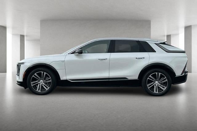 2024 Cadillac LYRIQ Luxury 1