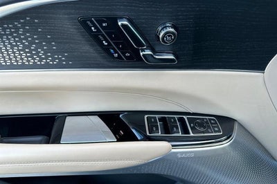2024 Cadillac LYRIQ Sport 3