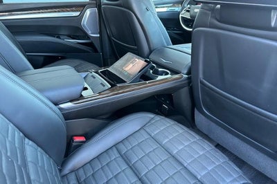 2025 Cadillac Escalade Sport Platinum