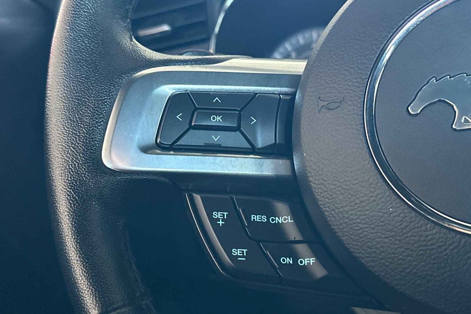 2017 Ford Mustang V6