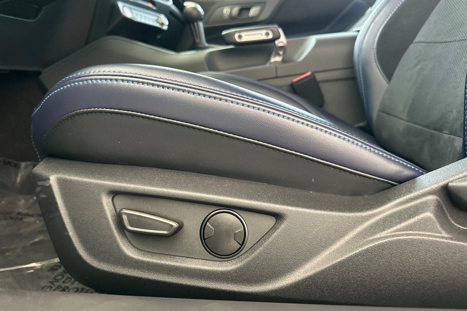 2025 Ford Mustang Dark Horse