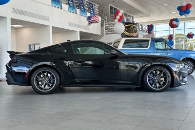 2025 Ford Mustang Dark Horse