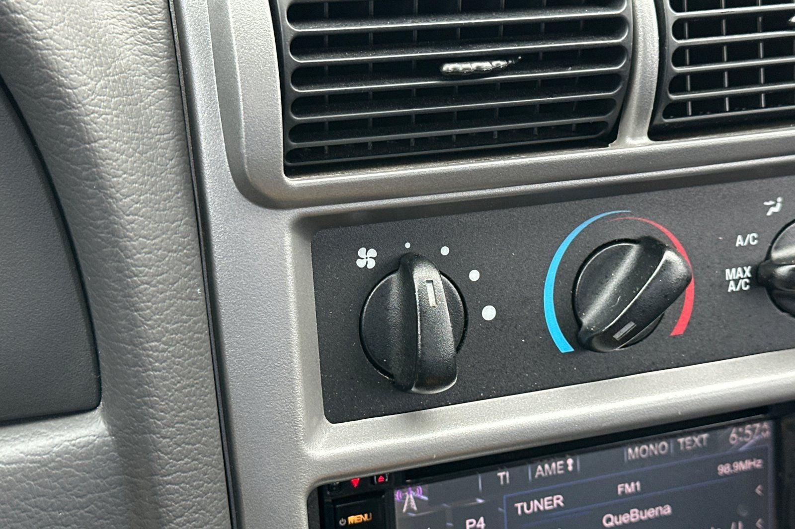 2004 Ford Mustang Mach 1 Premium