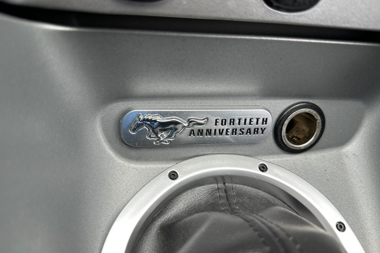 2004 Ford Mustang Mach 1 Premium