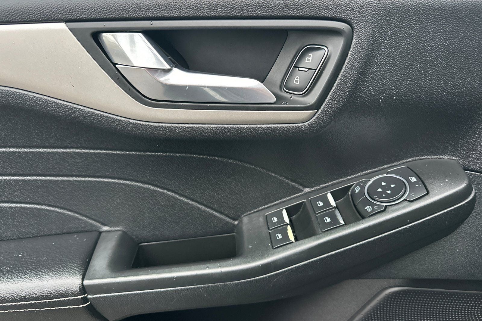 2021 Ford Escape SE Hybrid