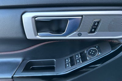 2024 Ford Explorer ST-Line
